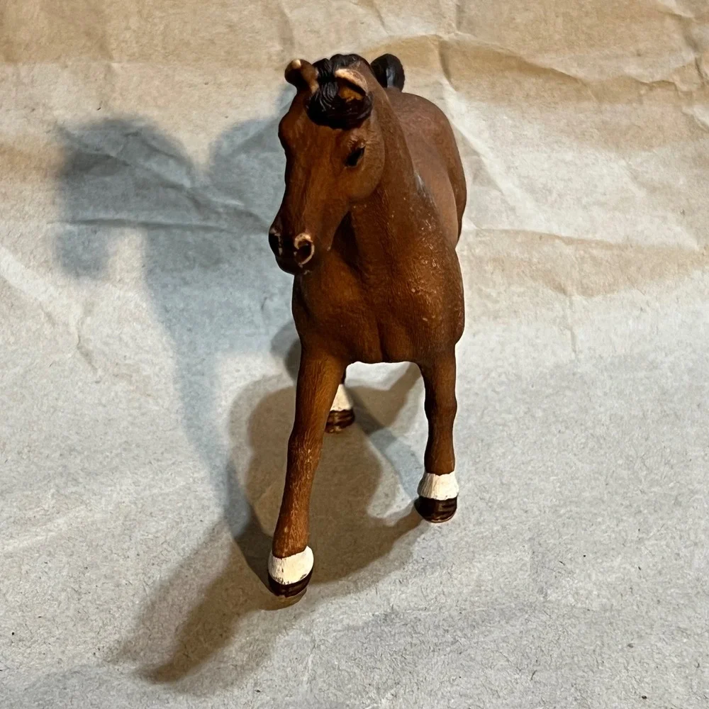 Schleich 2009 Mare‎ Horse Figurine Brown with Red Ribbons 13627